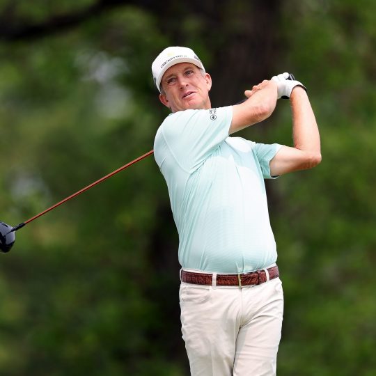 Principal Charity Classic 2025 - Round One DES MOINES, IOWA - MAY 30: David Toms of the United States plays his shot on the third hole during the first round of the Principal Charity Classic 2025 at Wakonda Club on May 30, 2025 in Des Moines, Iowa. (Photo by David Berding/Getty Images)